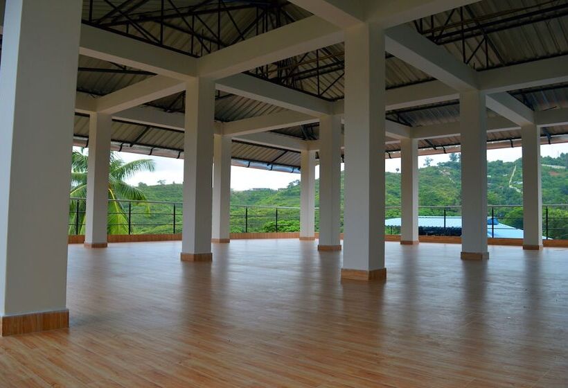 هتل Sri Residency