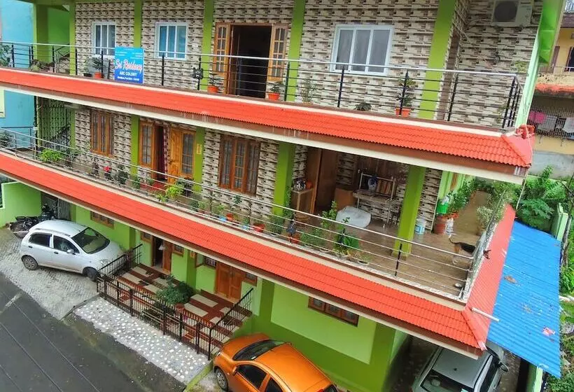 ホテル Sri Residency