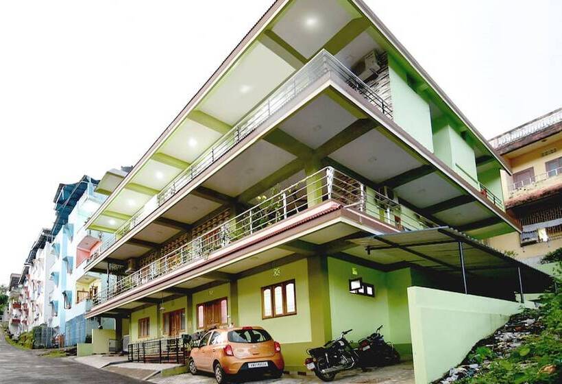 هتل Sri Residency