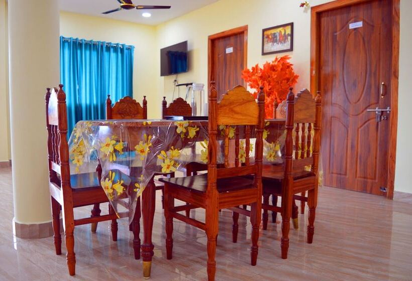 هتل Sri Residency