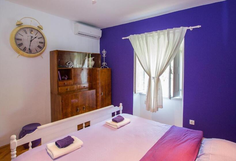 پانسیون Guest House Gugily