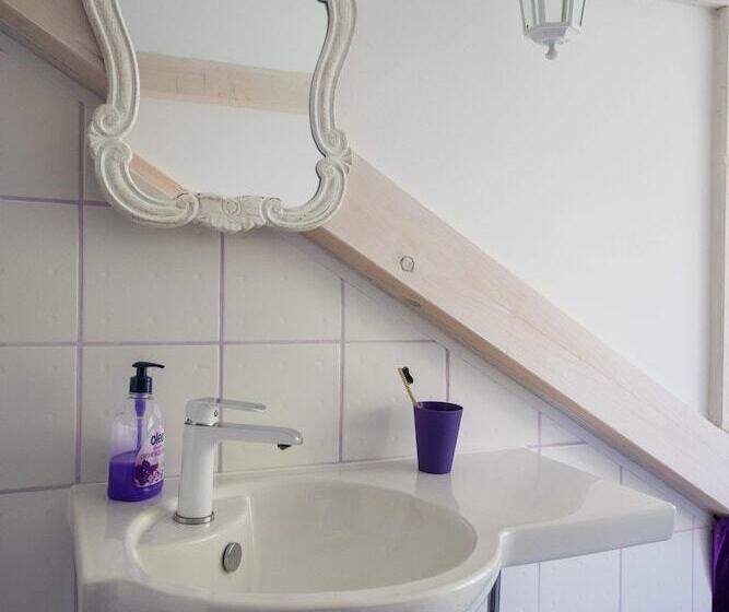 پانسیون Guest House Gugily