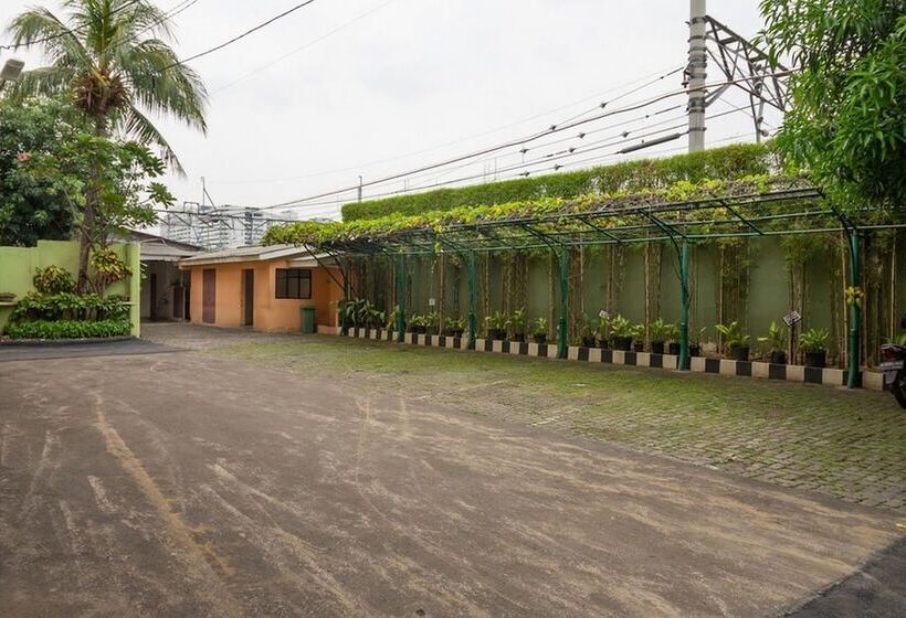 بنسيون Reddoorz Plus Near Ancol