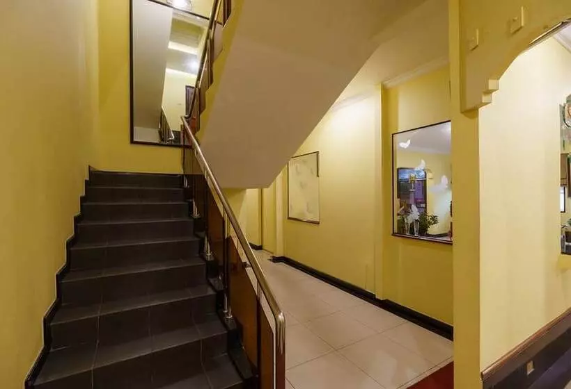 Majatalo Reddoorz Plus Near Ancol