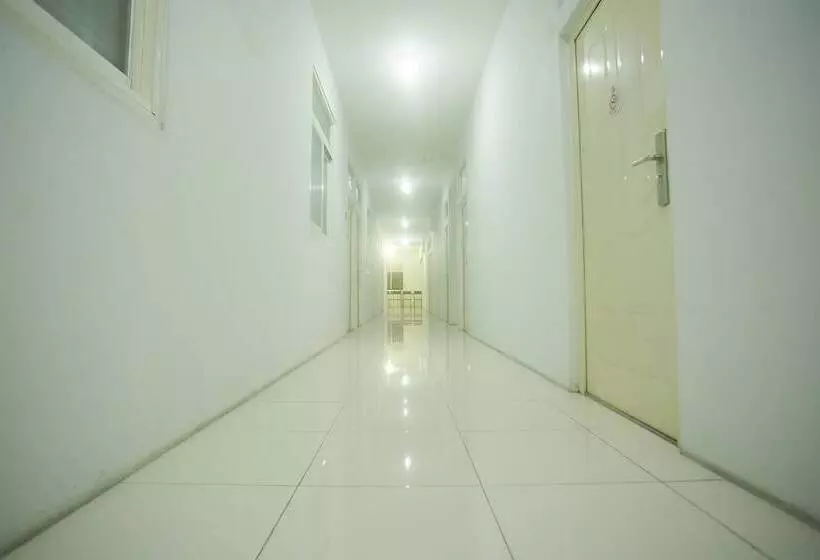 ユースホステル Lapan Lapan By Oyo Rooms