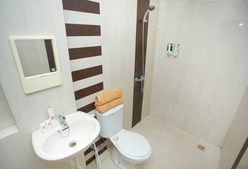 הוסטל Lapan Lapan By Oyo Rooms