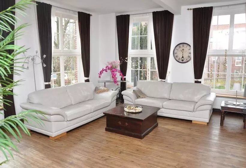 Unnen In Der Alten Schule Greetsiel