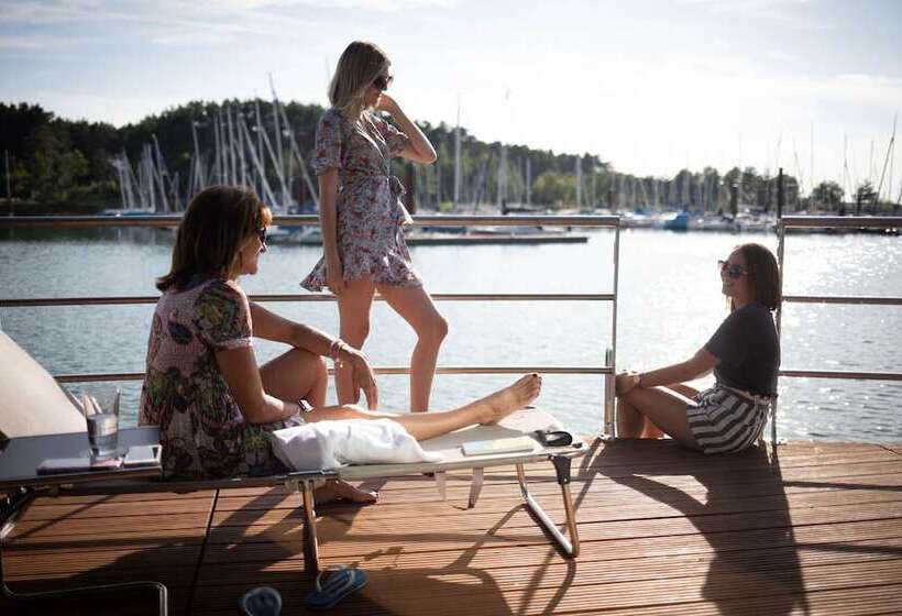 فندق Floating Village Brombachsee