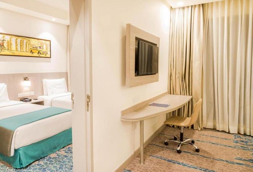 בית מלון כפרי Holiday Inn Express Kolkata Airport, An Ihg