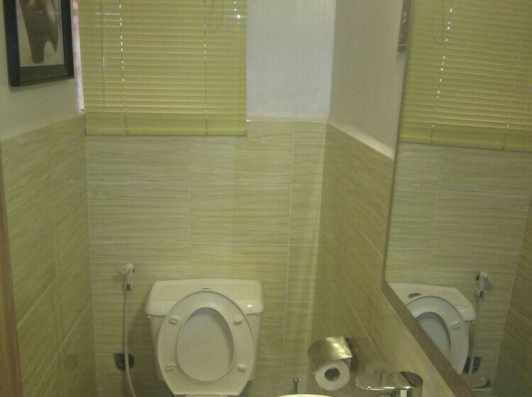 هتل Moz 1 Executive Guest House