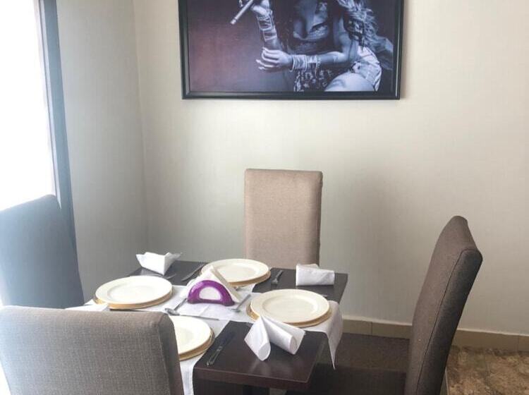 هتل Moz 1 Executive Guest House