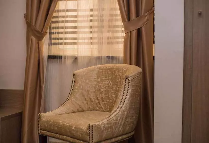 هتل Moz 1 Executive Guest House