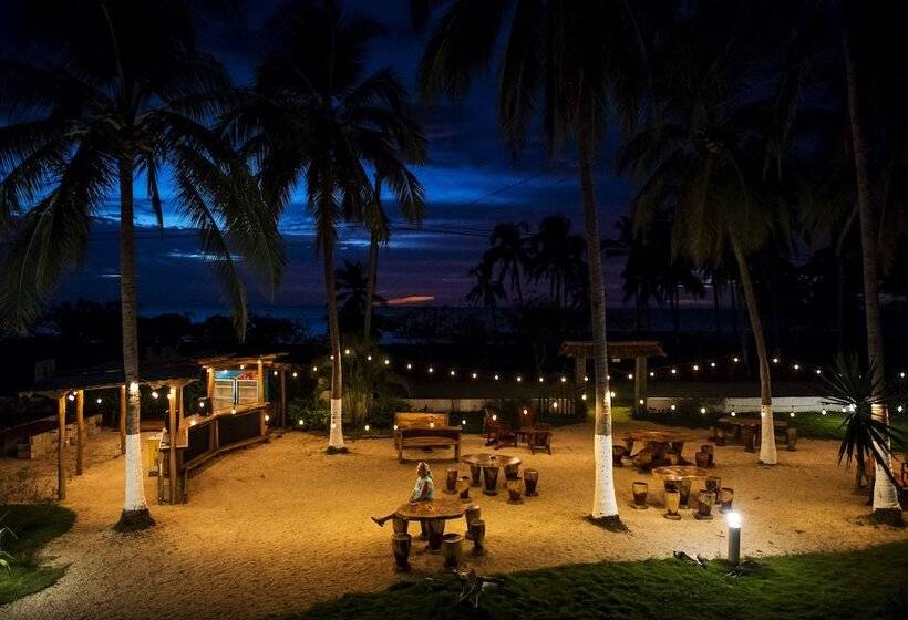 Отель Playa Junquillal Eco Resort