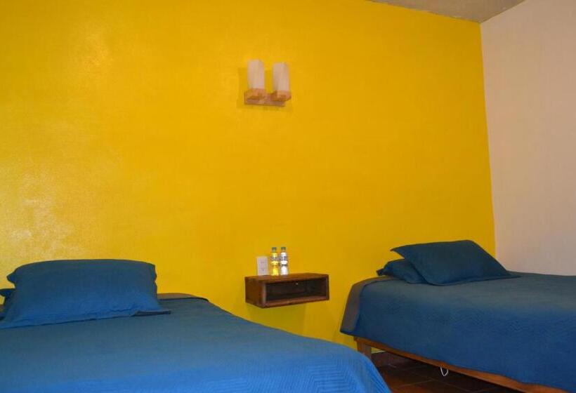 Отель Quetzalcalli