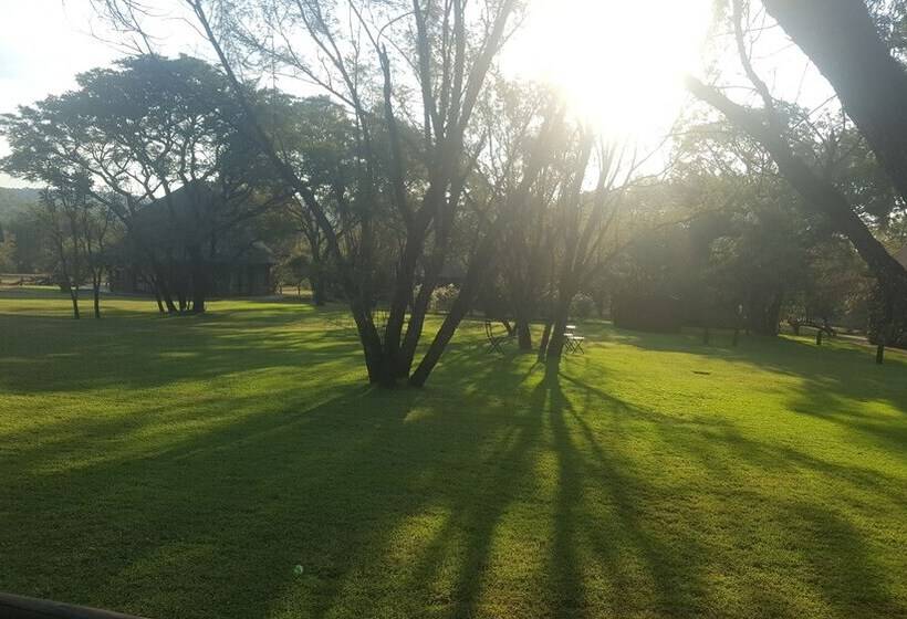 ホテル Woodlands Game Lodge