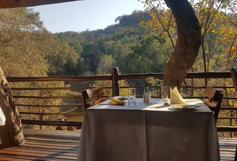 ホテル Woodlands Game Lodge