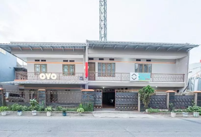 ペンション Kawaluyaan Residence By Oyo Rooms