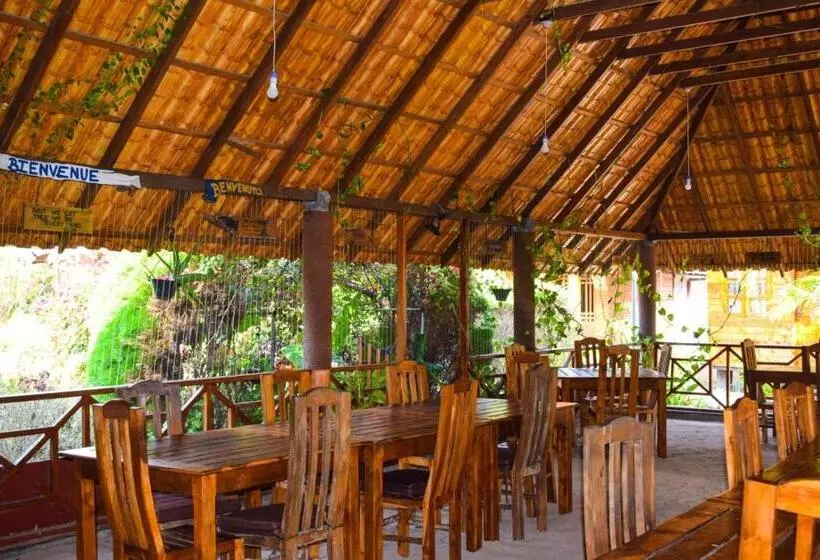 استراحتگاه Mithra Paradise Beach