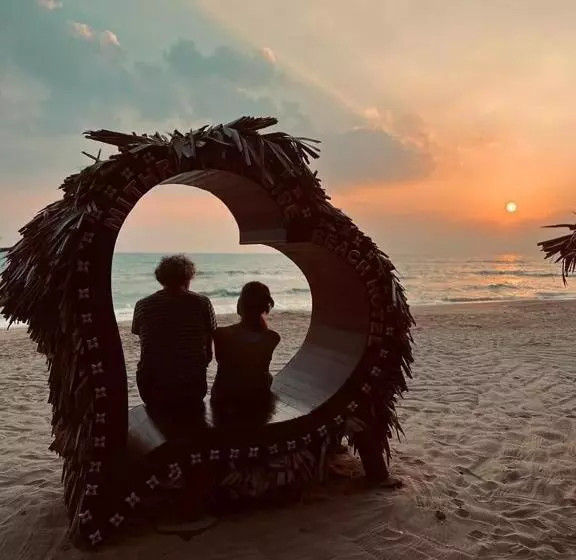 استراحتگاه Mithra Paradise Beach