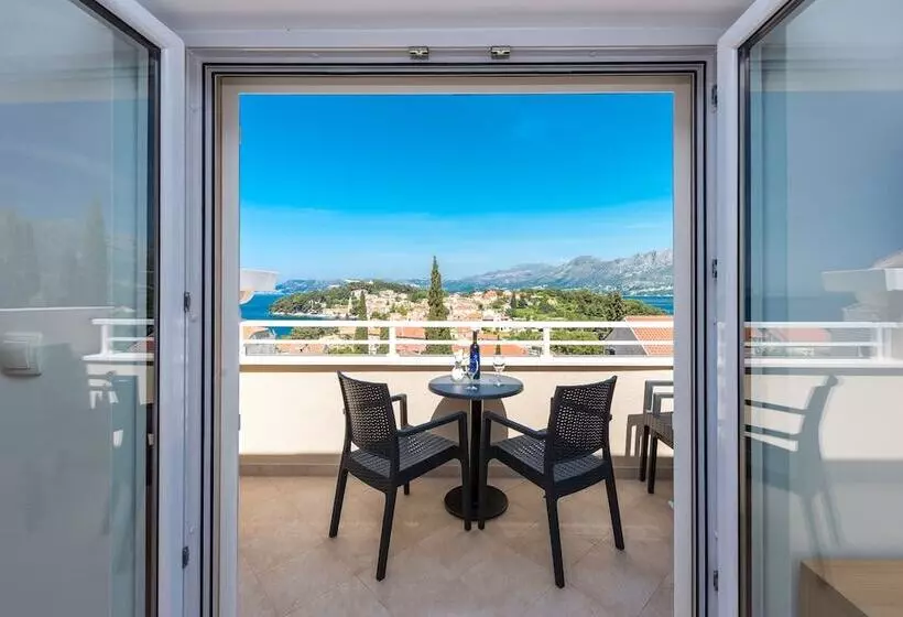 Apartments Rilovic, City And Sea View Apartments