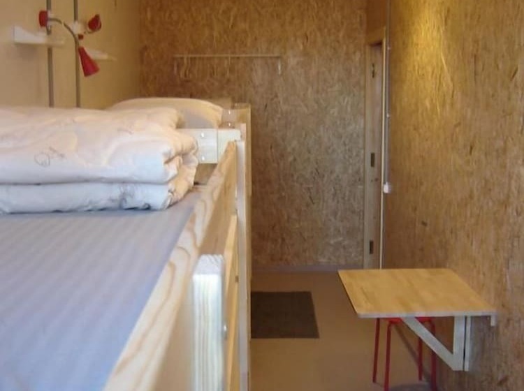 Hostel Katyusha Travel Center