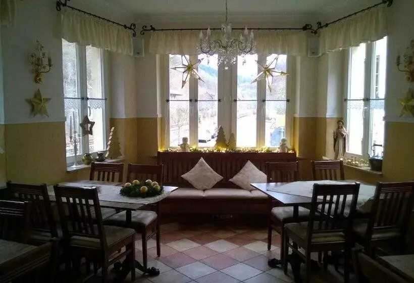 ホテル Gasthaus Zur Post