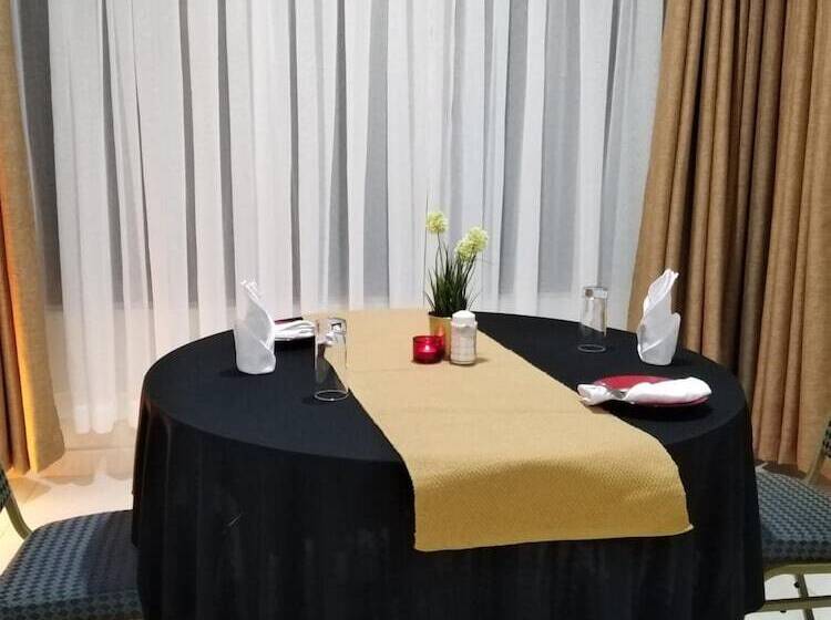 هتل Lantana Comfy