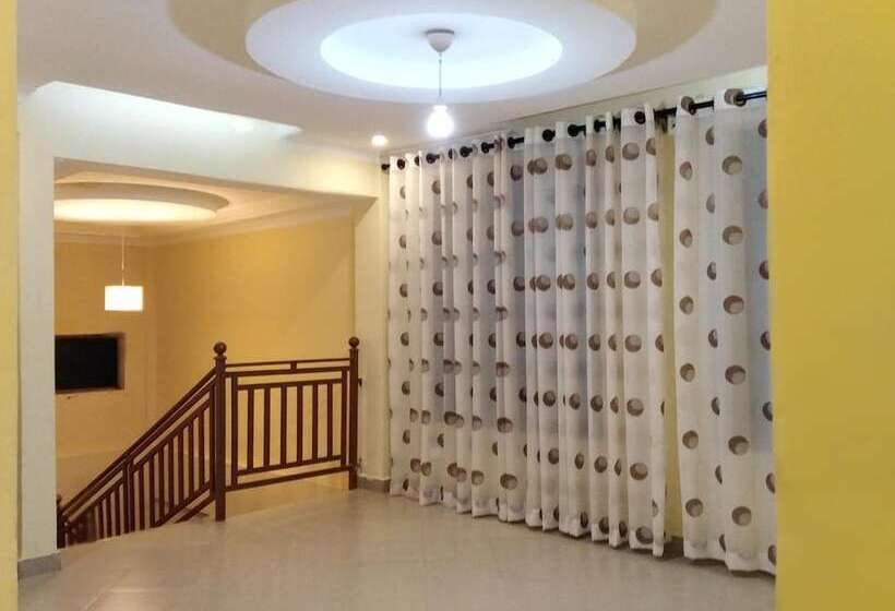 هتل Lantana Comfy