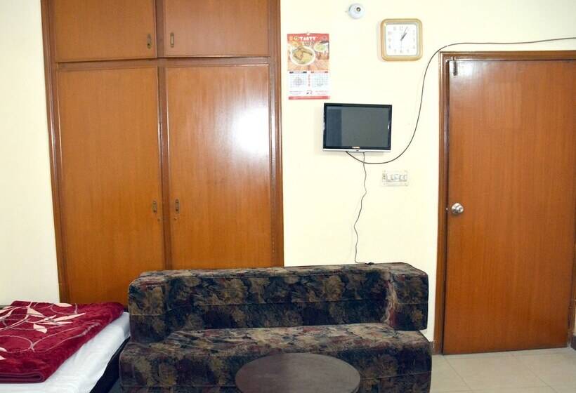 هتل Madina International