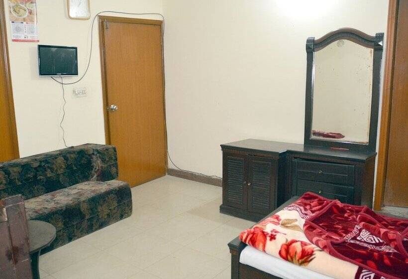 هتل Madina International