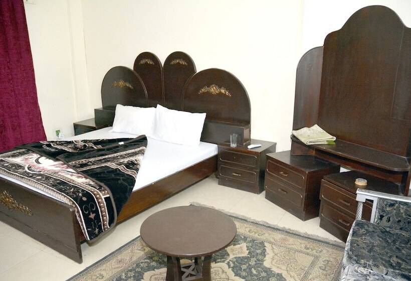 هتل Madina International