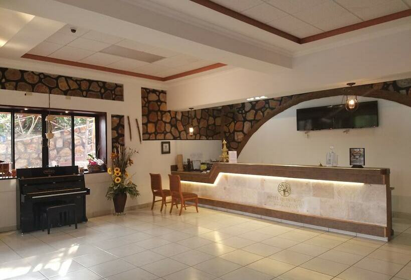 هتل Club Quinta Pat Resort & Restaurant