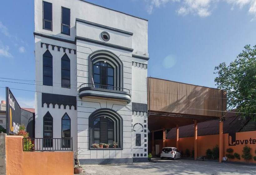 Hotel Reddoorz Near Jalan Sudirman Padang