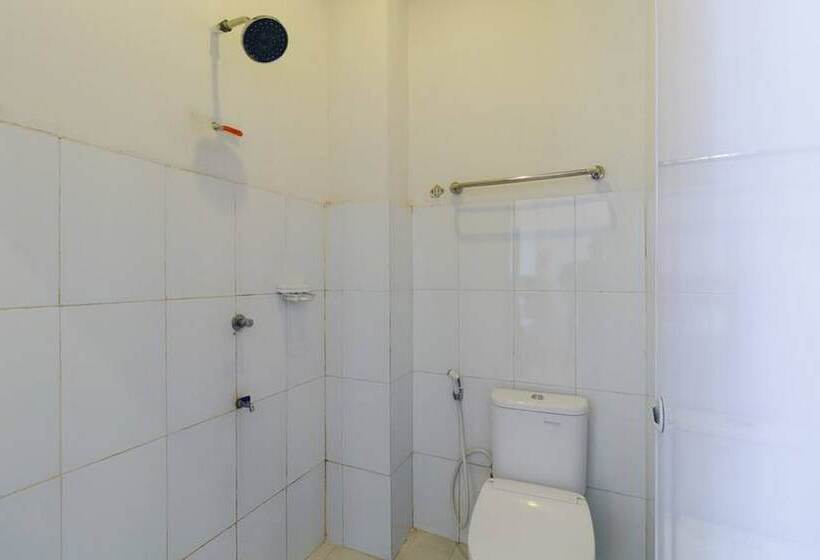 Hotel Reddoorz Near Jalan Sudirman Padang