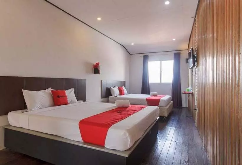 ホテル Reddoorz Near Jalan Sudirman Padang