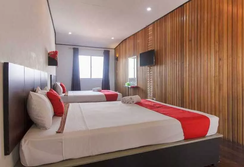 ホテル Reddoorz Near Jalan Sudirman Padang