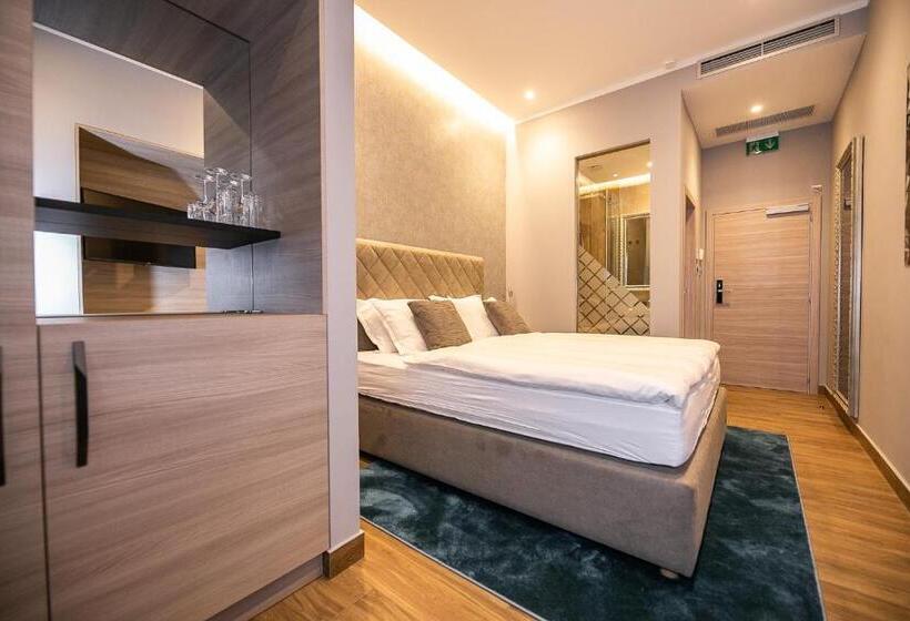 ペンション Teatro Suite & Rooms