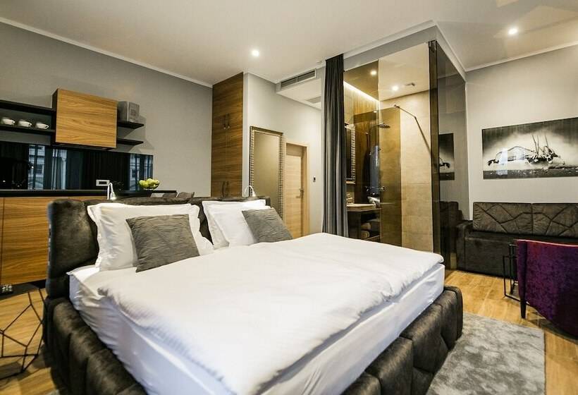 ペンション Teatro Suite & Rooms