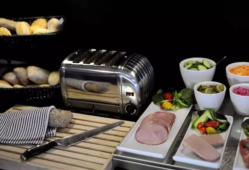 Отель Good Morning Mölndal