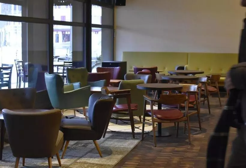 Отель Lo! Im Kreuz Jona