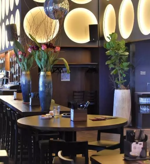 Отель Lo! Im Kreuz Jona