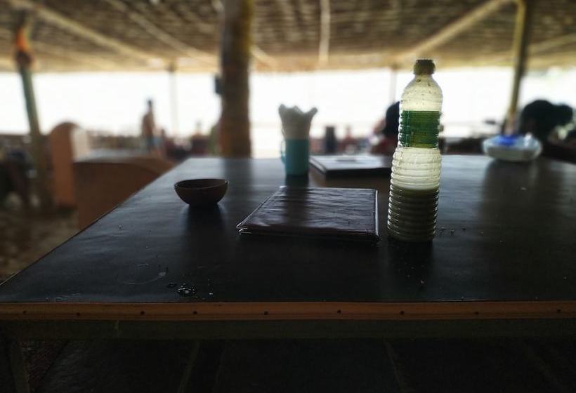 Hospedaria Iroomz Sea Rock Cafe