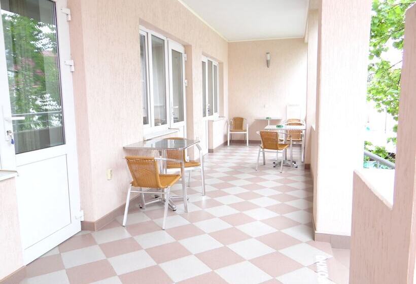 住宿加早餐  Abrikos