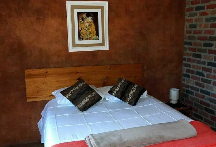 تختخواب و صبحانه Horus Guesthouse