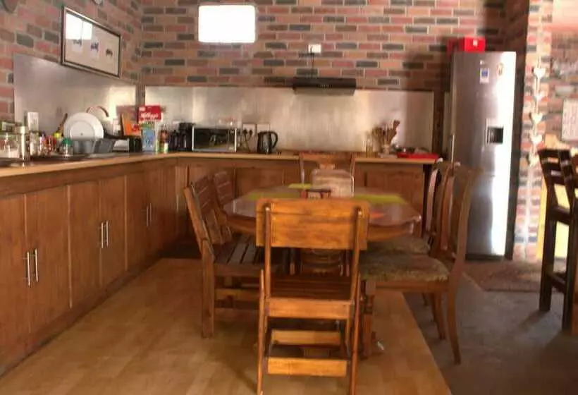 تختخواب و صبحانه Horus Guesthouse