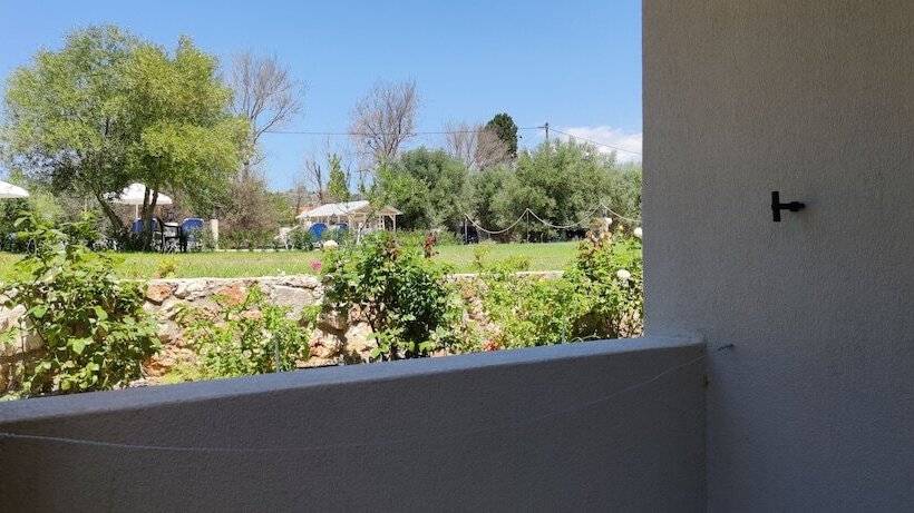 Casa De Rosa Apartments & Studios