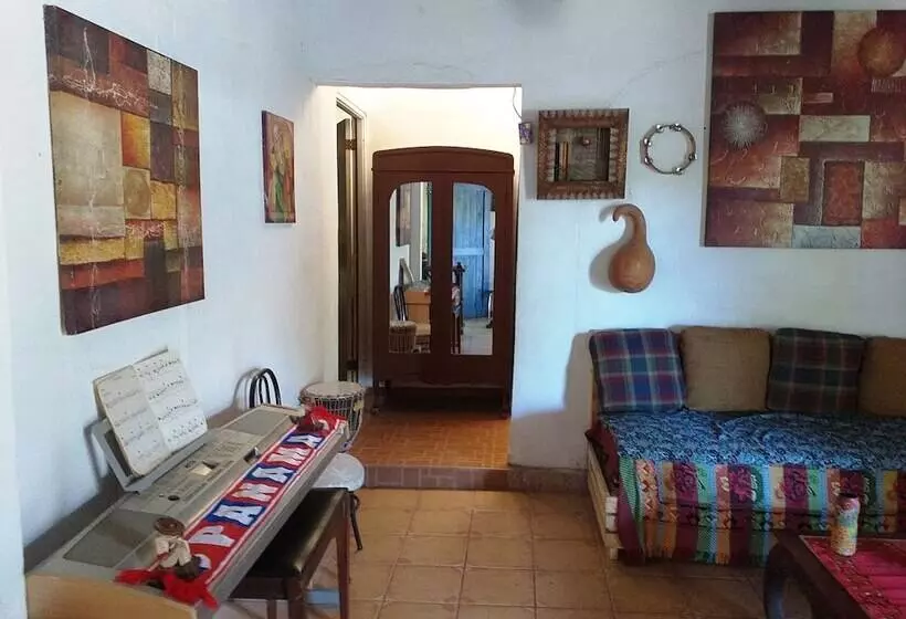 مسافرخانه La Casita De Don Daniel