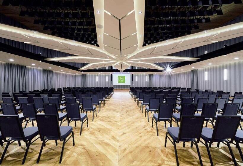 בית מלון כפרי Ibis Styles Nowy Targ