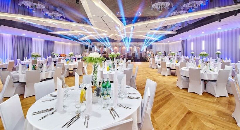 בית מלון כפרי Ibis Styles Nowy Targ