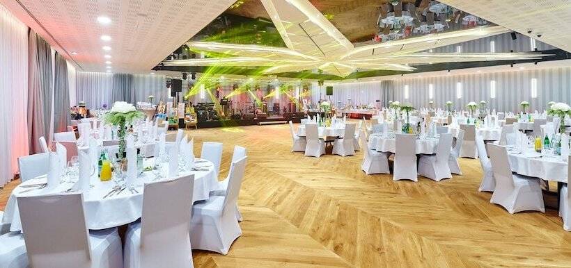 בית מלון כפרי Ibis Styles Nowy Targ